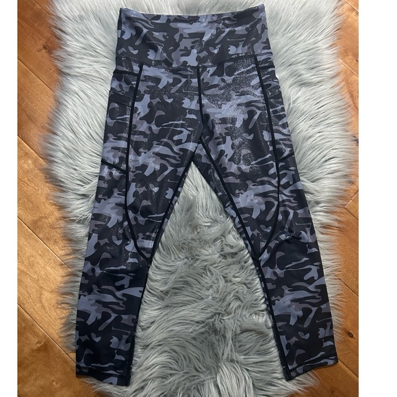 Zyia Active Camo Metallic Pocket Light n Tight Hi-Rise Leggings Size 4 - Picture 6 of 7